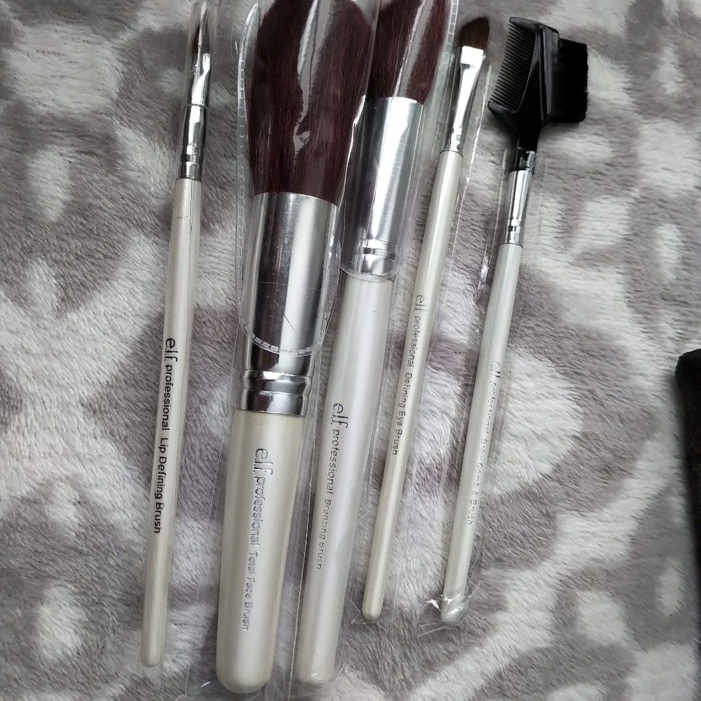 ELF cosmetics make up brush set with travel bag